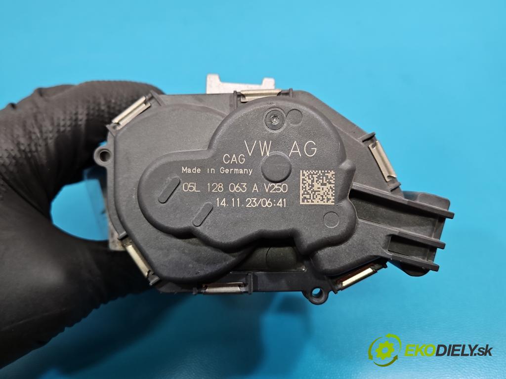 Skoda Octavia IV 2019- 2.0 tdi 116 HP manual 85 kW 1968 cm3 5- klapka 05L128063A (Škrtiaca klapka)