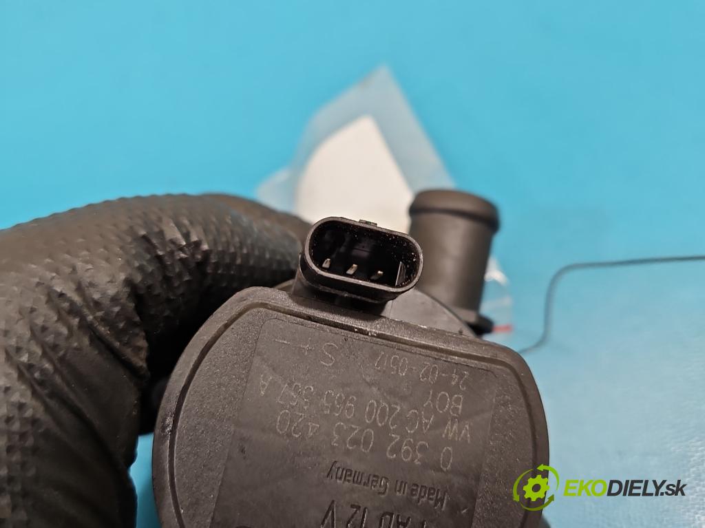 Skoda Octavia IV 2019- 2.0 tdi 116 HP manual 85 kW 1968 cm3 5- pompa obehu voda: 2Q0965567A