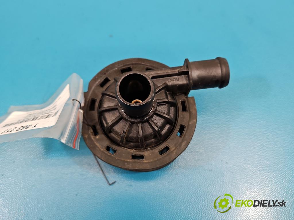 Skoda Octavia IV 2019- 2.0 tdi 116 HP manual 85 kW 1968 cm3 5- pompa obehu voda: 3Q0965567E