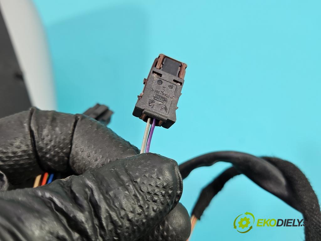 Peugeot 807 2002-2014 2.0 hdi 136hp manual 100 kW 1997 cm3 5- zpětné zrcátko pravé  (Klika dveří ostatní)