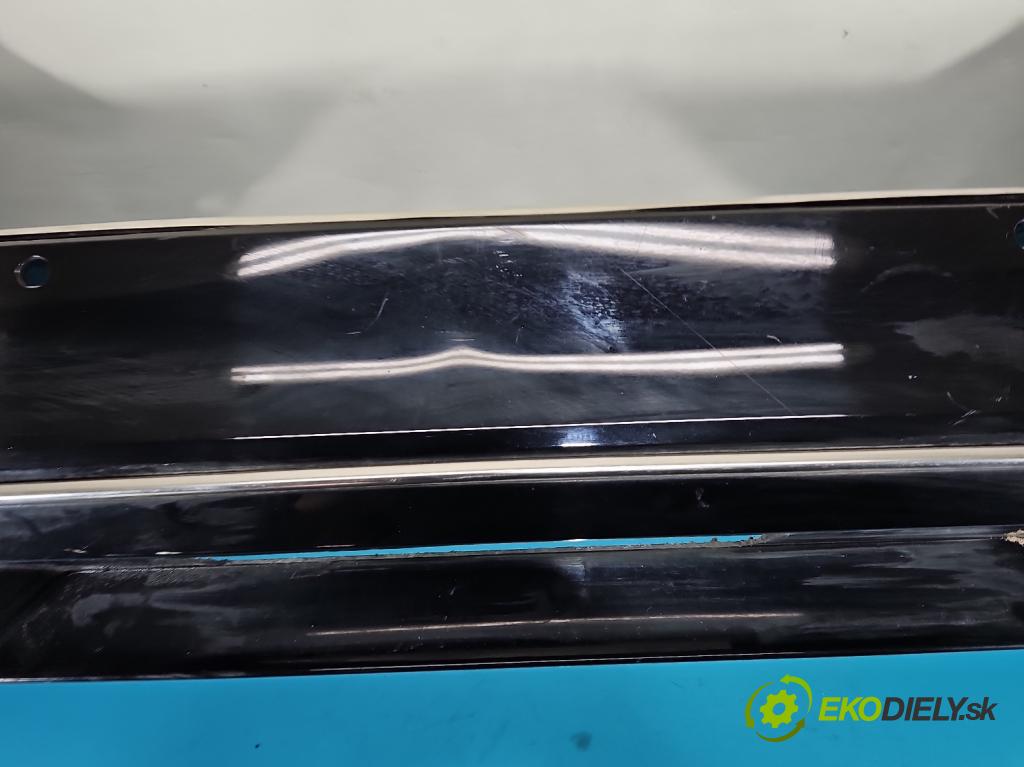 Vw Passat B8 2014 - 2.0 TDI 150 HP automatic 110 kW 1968 cm3 5- nárazník zadné  (Kľučka dverí ostatné)