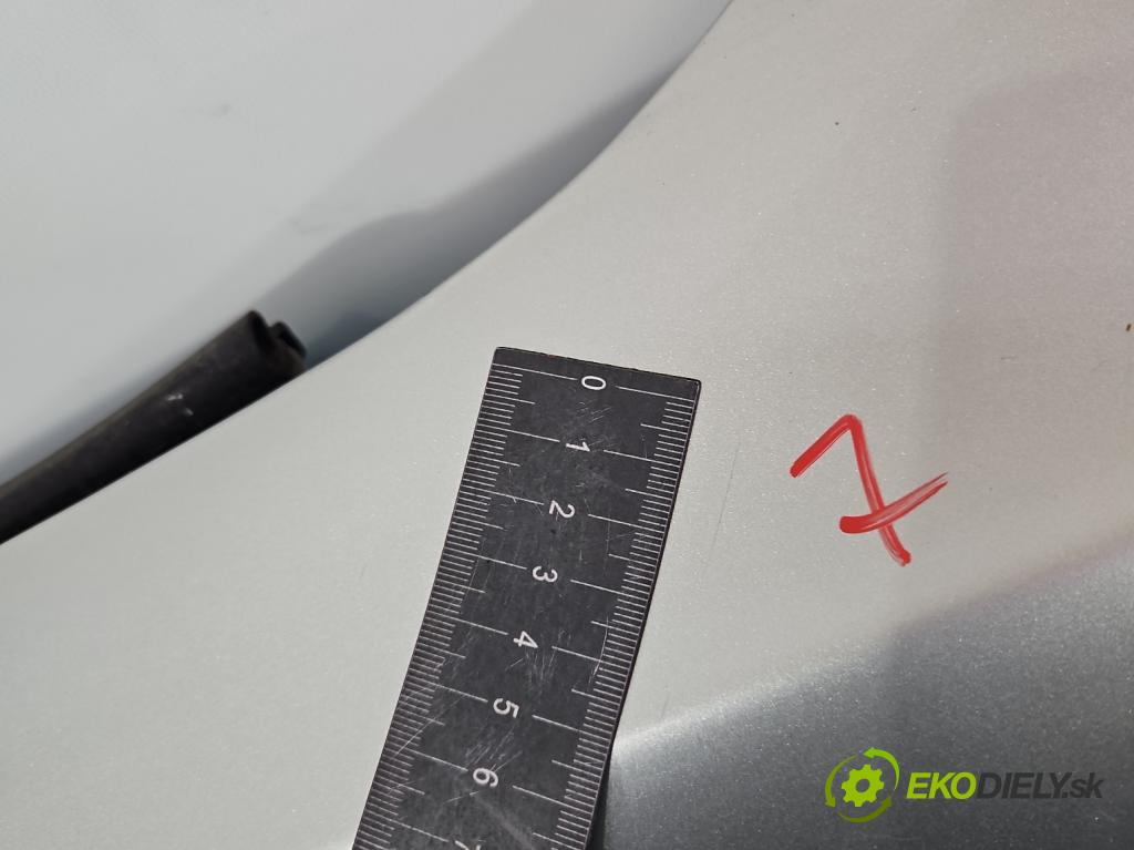 Toyota Avensis II T25 2003-2008 2.2 D-CAT 177 HP manual 130 kW 2231 cm3 5- blatník predné ľavý  (Blatník predný ľavý)