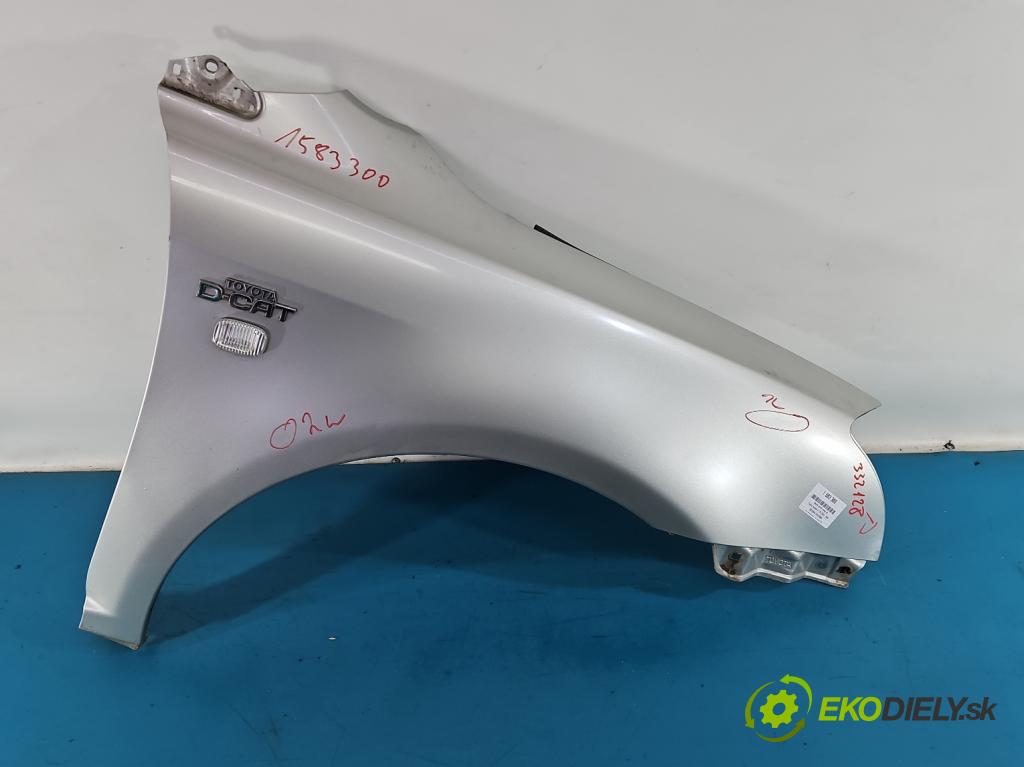 Toyota Avensis II T25 2003-2008 2.2 D-CAT 177 HP manual 130 kW 2231 cm3 5- blatník predné pravý  (Kľučka dverí ostatné)