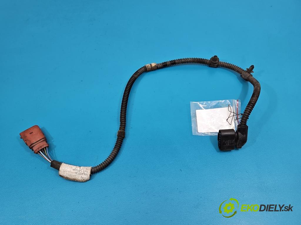 Vw Passat B8 2014 - 2.0 TDI 150 HP automatic 110 kW 1968 cm3 5- Zväzok: ostatné 5Q0971068B