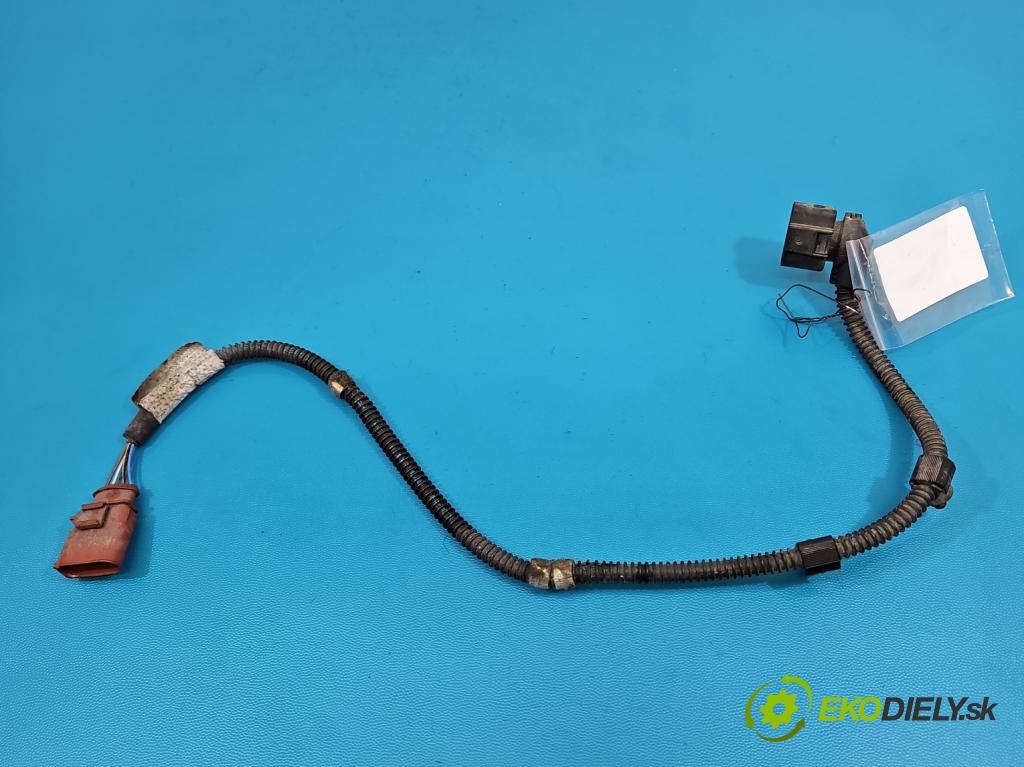 Vw Passat B8 2014 - 2.0 TDI 150 HP automatic 110 kW 1968 cm3 5- Zväzok: ostatné 5Q0971068B