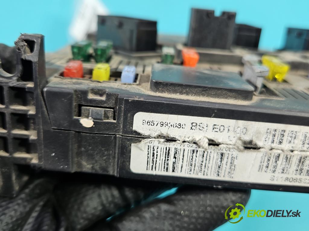 Peugeot Partner I 1996-2008 1.6 hdi 90 HP manual 66.2 kW 1560 cm3 5- riadiaca jednotka ostatné 9657999680