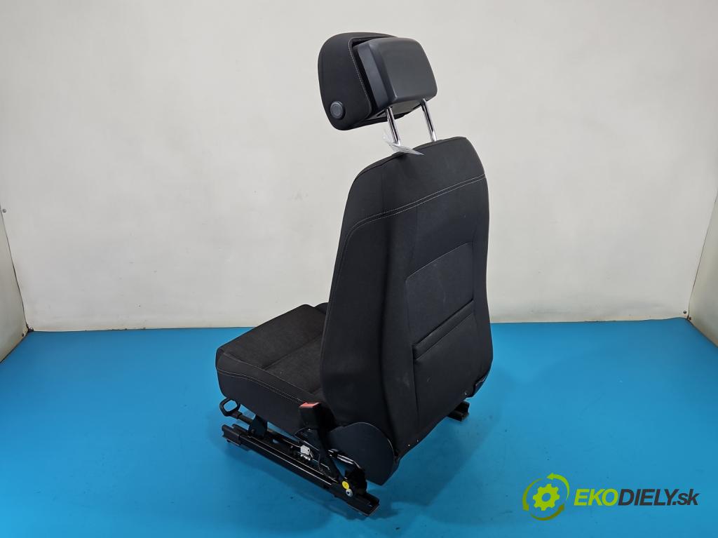Vw Passat B8 2014 - 2.0 TDI 150 HP automatic 110 kW 1968 cm3 5- Sedačka pravý  (Sedadlo)