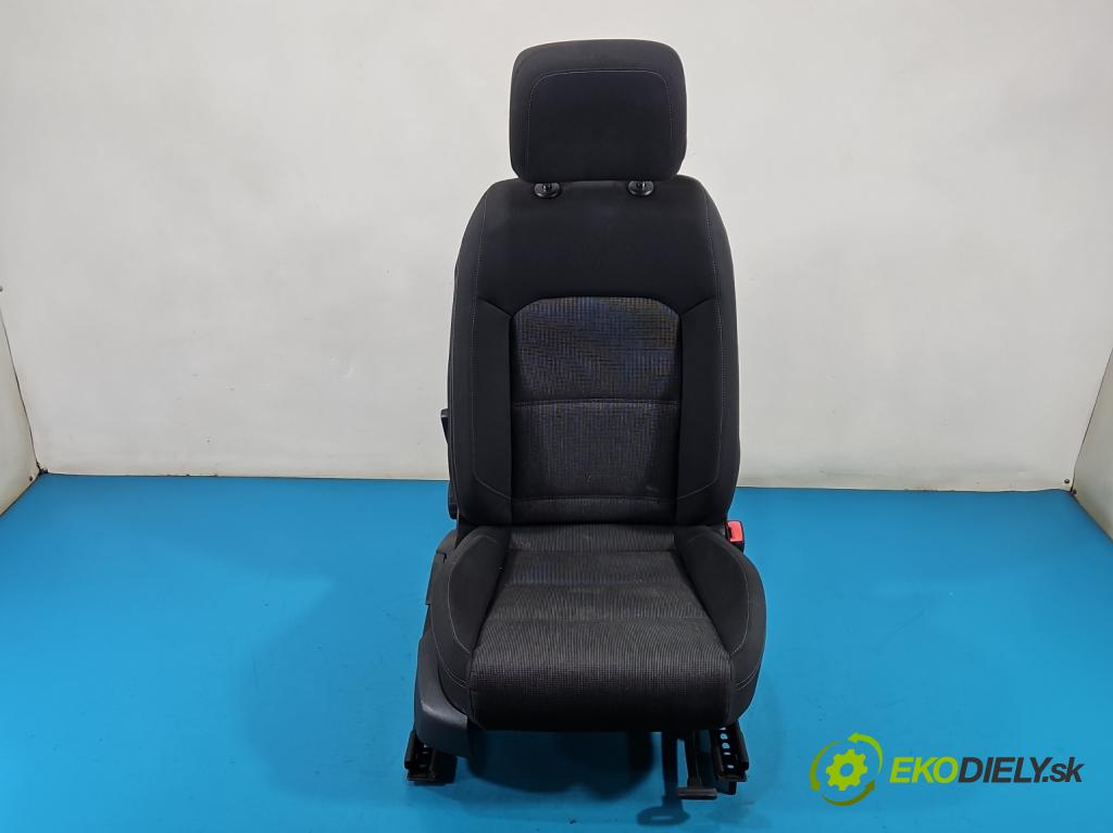 Vw Passat B8 2014 - 2.0 TDI 150 HP automatic 110 kW 1968 cm3 5- Sedačka pravý  (Sedadlo)