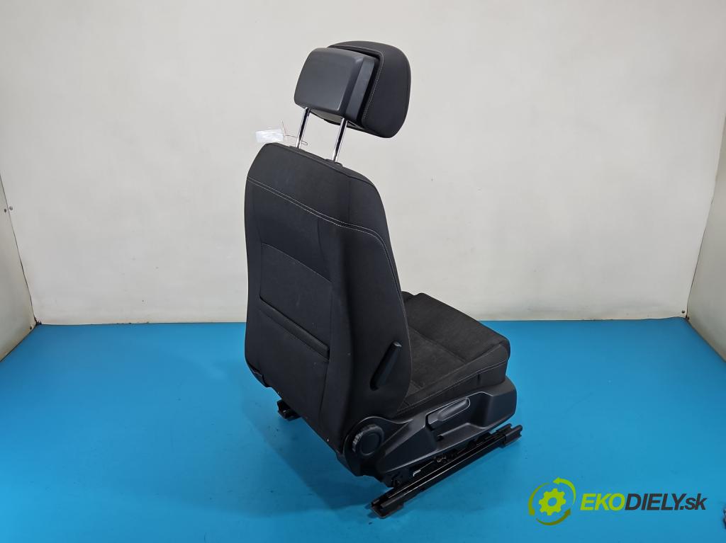 Vw Passat B8 2014 - 2.0 TDI 150 HP automatic 110 kW 1968 cm3 5- Sedačka pravý  (Sedadlo)