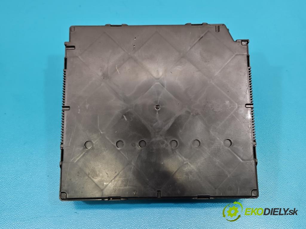 Vw Golf VI 2008-2013 1.6 tdi CAY 105 HP manual 77 kW 1598 cm3 5- riadiaca jednotka ostatné 5K0937084F