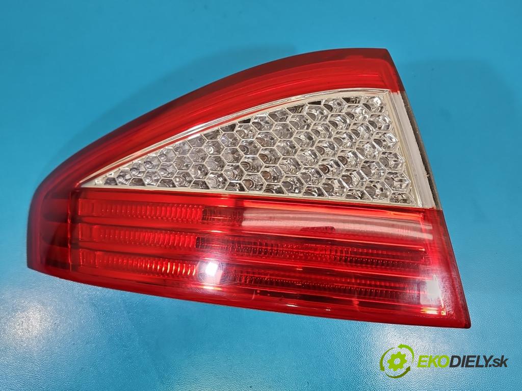 Ford Mondeo Mk4 2007-2014 2.3 16V 160 HP automatic 118 kW 2261 cm3 4- svetlo / reflektor zadné ľavé  (Kľučka dverí ostatné)