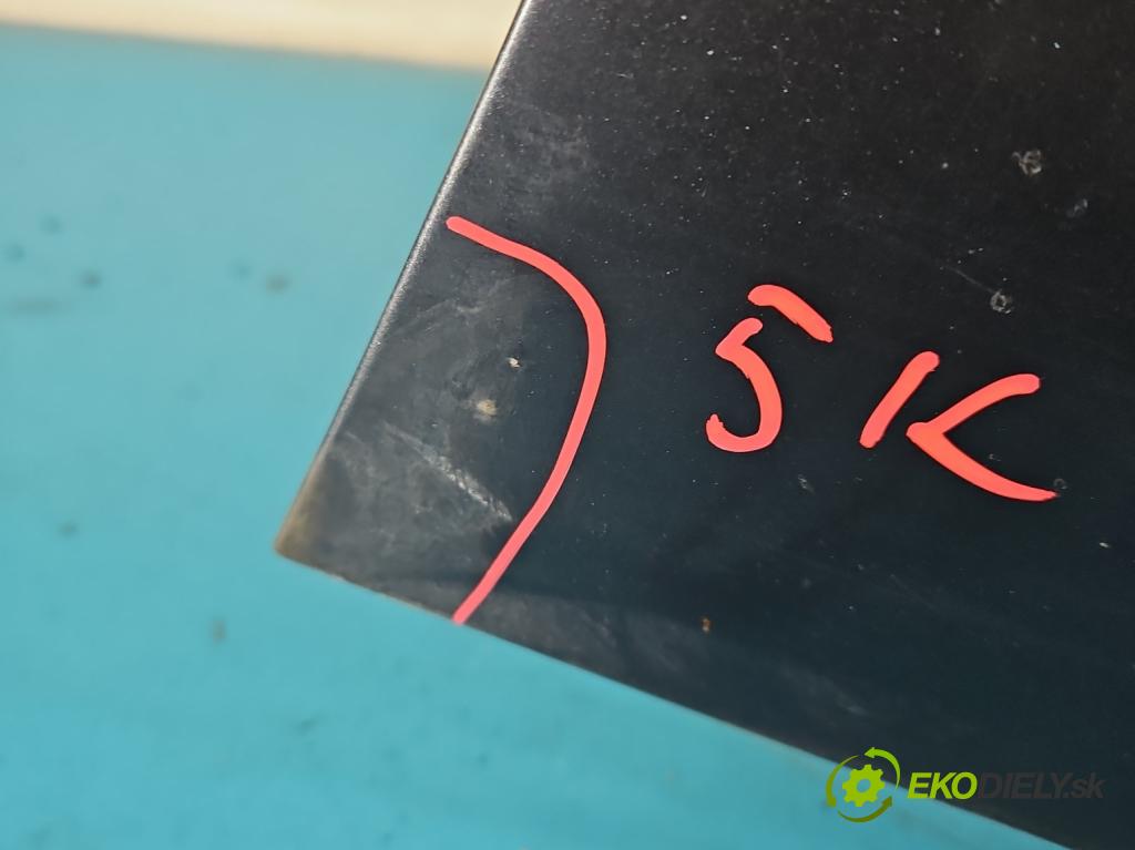 Bmw 5 E39 1996-2003 2.0 R6 150 HP manual 110 kW 1991 cm3 4- blatník predné pravý  (Kľučka dverí ostatné)