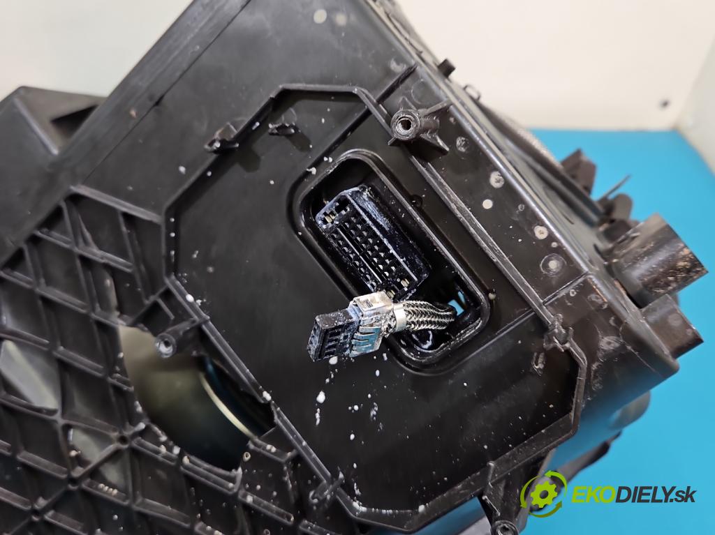 Skoda Yeti 2009-2017 2.0d 170 HP manual 125 kW 1968 cm3 5- Reflektor: pravý 130702342200 (Svetlo predné pravé)