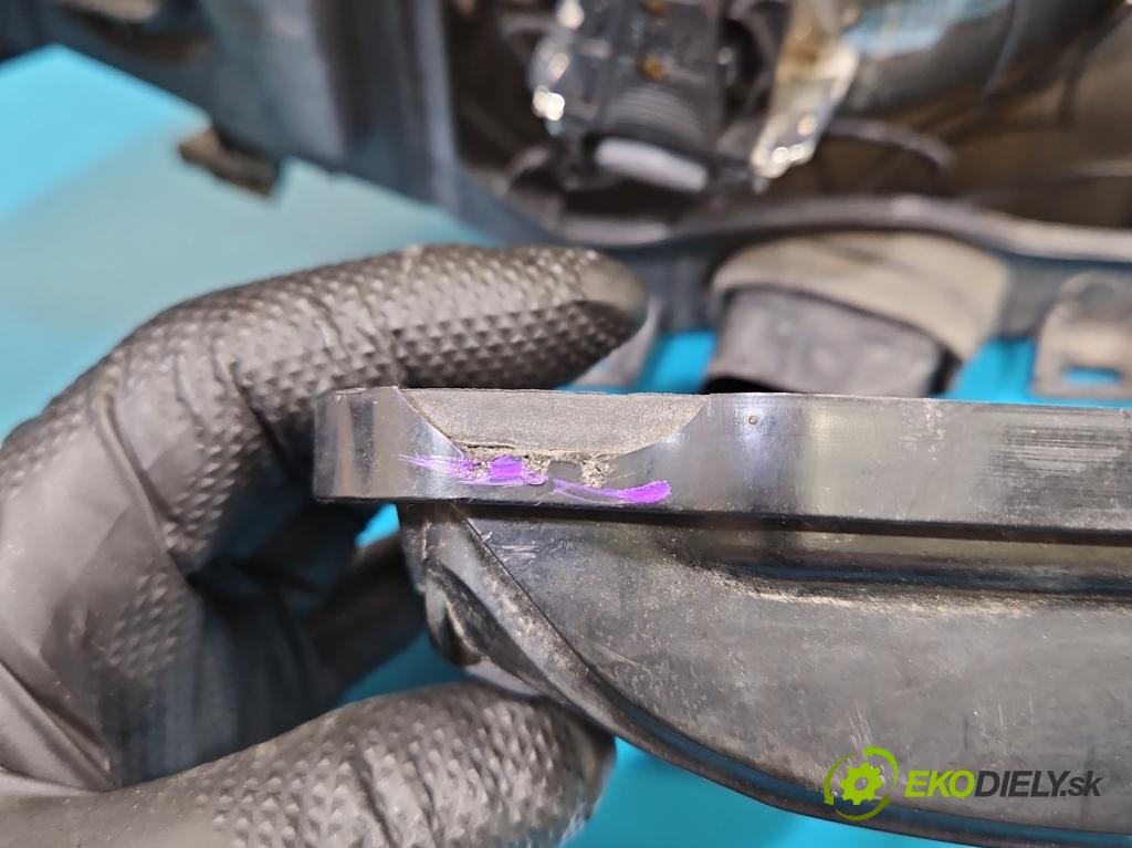 Ford Mondeo Mk4 2007-2014 2.3 16V 160 HP automatic 118 kW 2261 cm3 4- Reflektor: ľavý 7S71-13101-EF (Kľučka dverí ostatné)