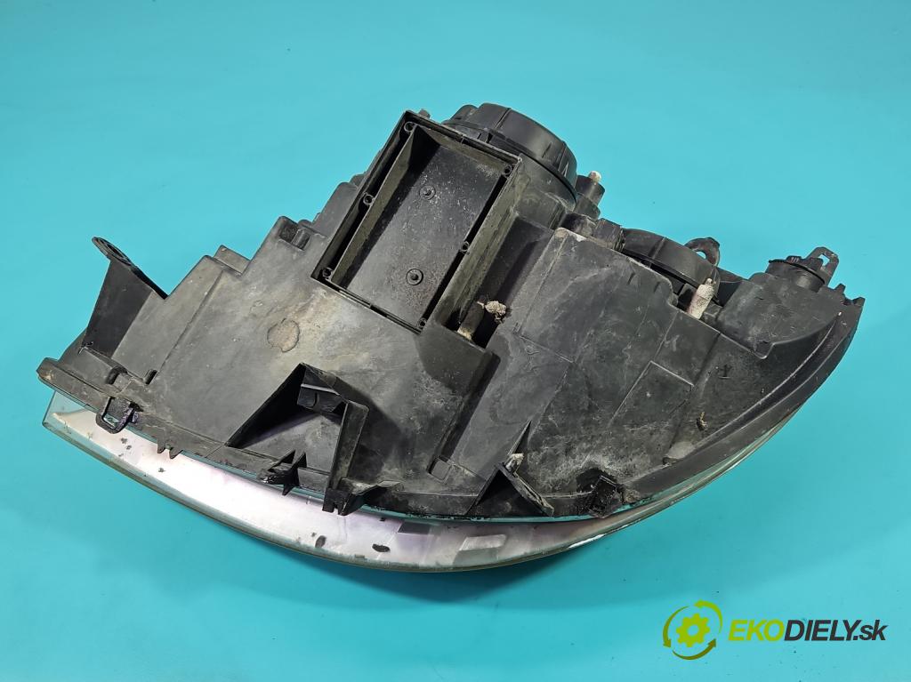 Peugeot 807 2002-2014 2.0 hdi 136 HP manual 100 kW 1997 cm3 5- Reflektor: pravý 1400964280 (Svetlo predné pravé)