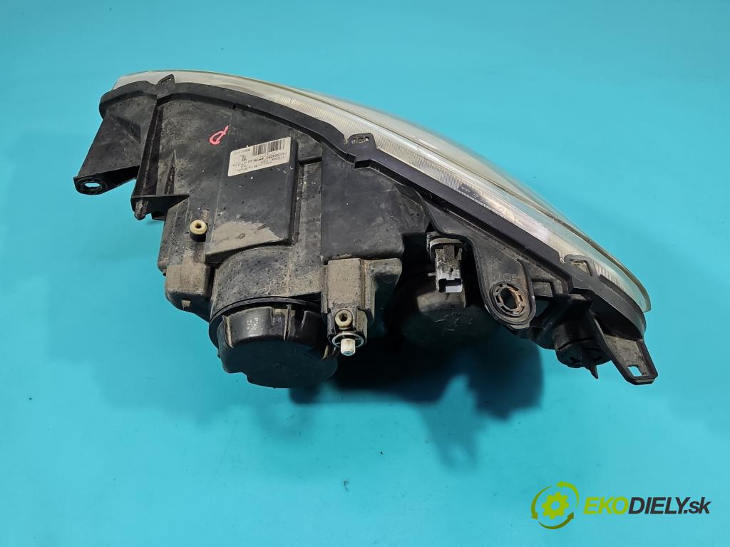 Peugeot 807 2002-2014 2.0 hdi 136 HP manual 100 kW 1997 cm3 5- Reflektor: pravý 1400964280 (Svetlo predné pravé)