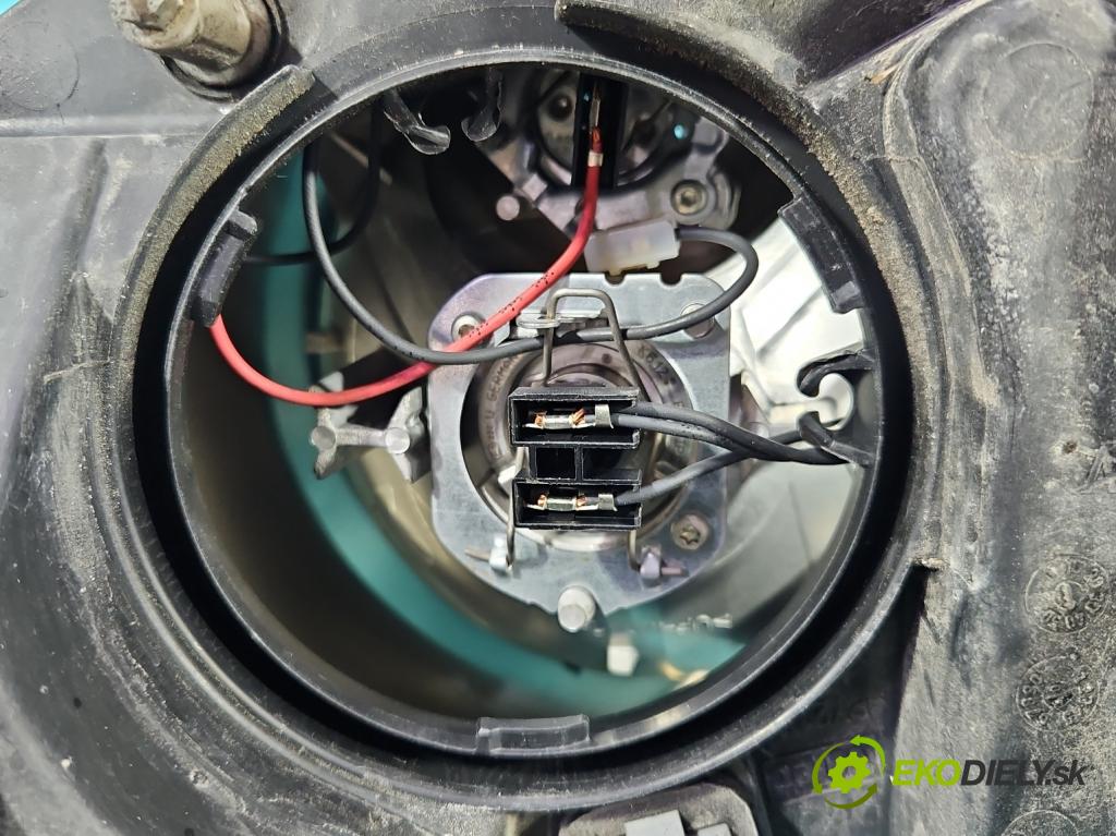 Peugeot 807 2002-2014 2.0 hdi 136 HP manual 100 kW 1997 cm3 5- Reflektor: pravý 1400964280 (Svetlo predné pravé)