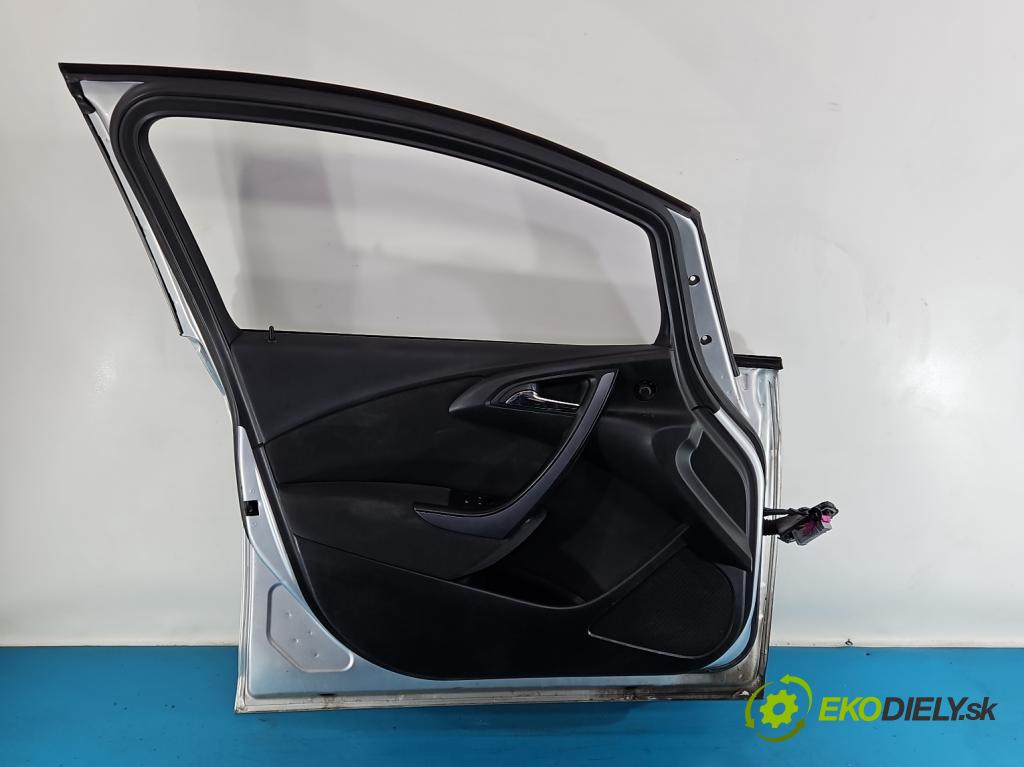 Opel Astra IV 2009-2015 1.4 T 140 HP manual 103 kW 1364 cm3 4- dvere predné ľavé  (Kľučka dverí ostatné)