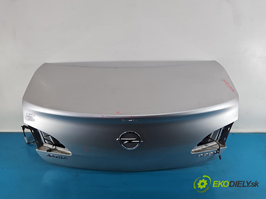 Opel Astra IV 2009-2015 1.4 T 140 HP manual 103 kW 1364 cm3 4- zadna kufor  (Kapota zadná (kufor))