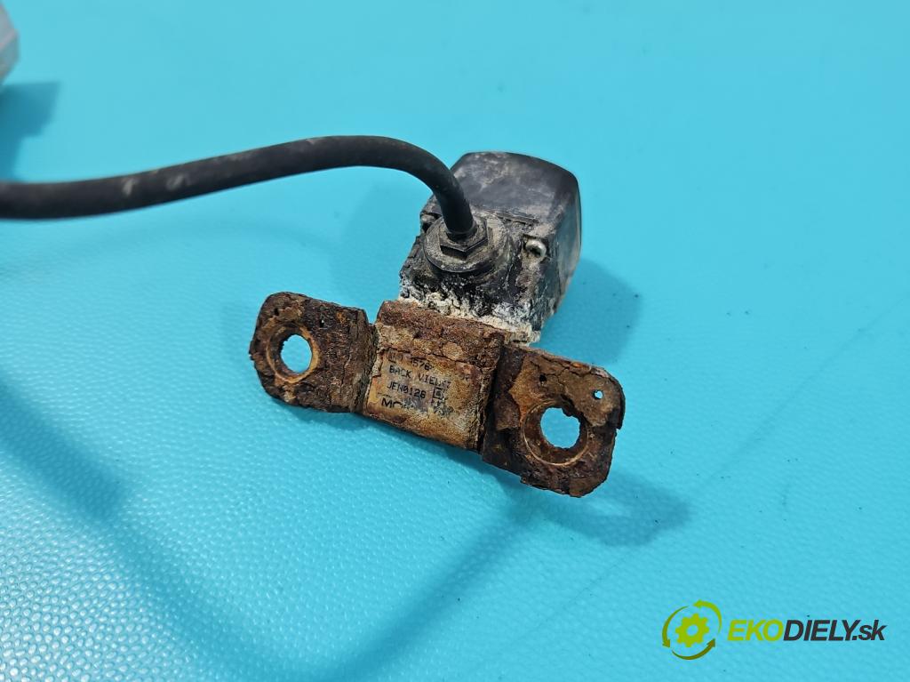 Kia Ceed II 2012-2018 1.6 crdi 128 HP manual 94 kW 1582 cm3 5- Kamera cúvania 95760-A2100