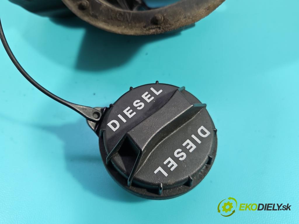 Kia Ceed II 2012-2018 1.6 crdi 128 hp manual 94 kW 1582 cm3 5- Klapka nalévání paliva 81595-A2200 (Klika dveří ostatní)