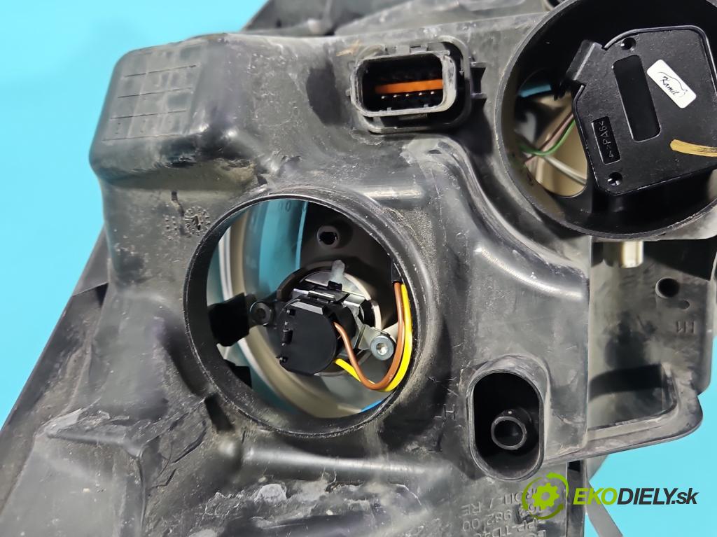 Citroen C4 Grand picasso I 2006-2013 1.8 16V EW7AF 125 HP manual 92 kW 1749 cm3 5- Reflektor: pravý  (Svetlo predné pravé)