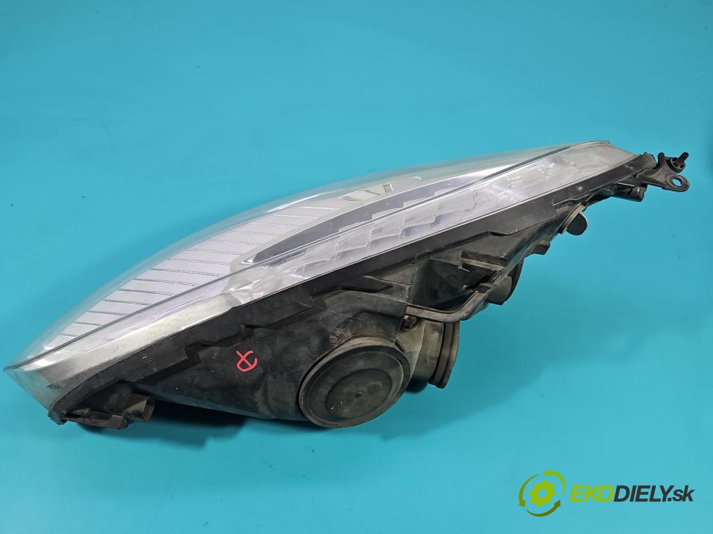 Citroen C4 Grand picasso I 2006-2013 1.8 16V EW7AF 125 HP manual 92 kW 1749 cm3 5- Reflektor: pravý  (Svetlo predné pravé)