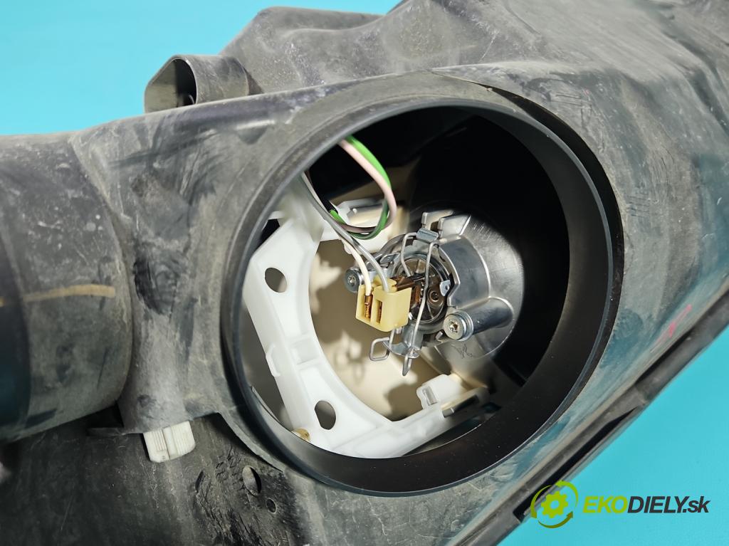 Citroen C4 Grand picasso I 2006-2013 1.8 16V EW7AF 125 HP manual 92 kW 1749 cm3 5- Reflektor: pravý  (Svetlo predné pravé)