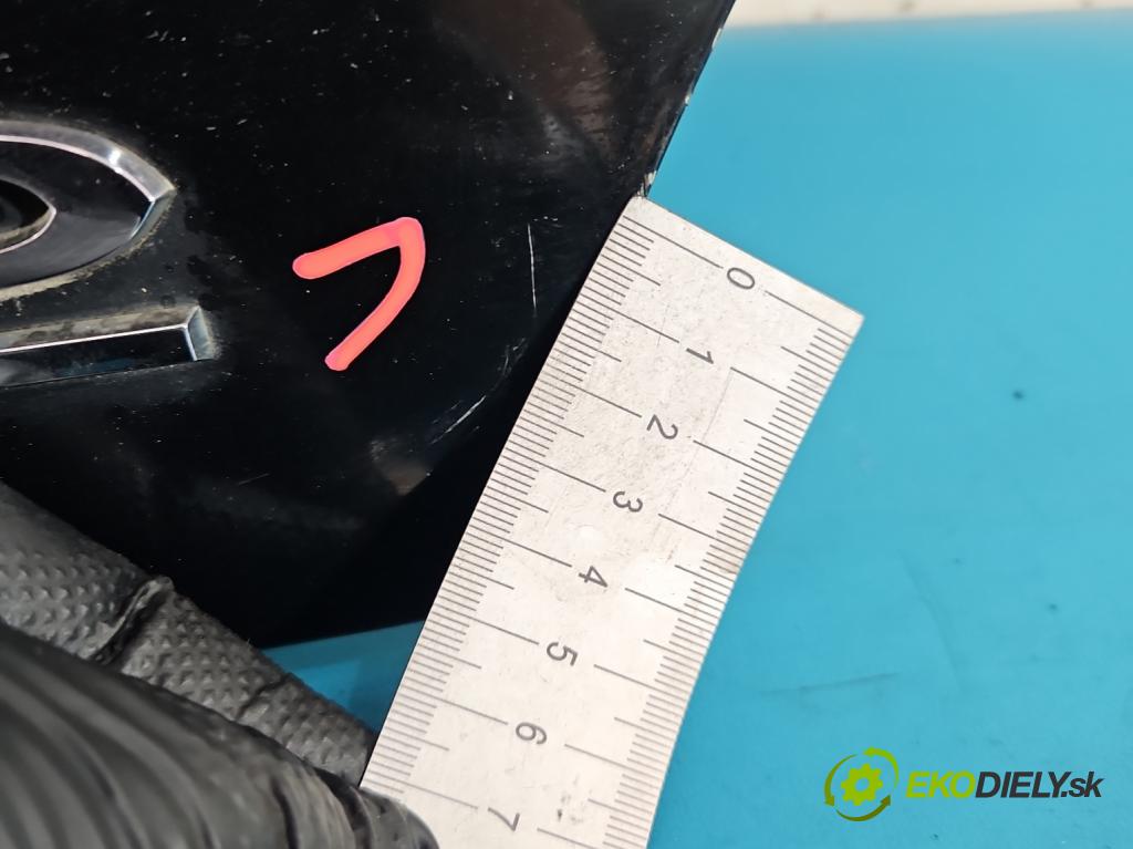 Citroen C2 1.1 8V 60 HP manual 44 kW 1124 cm3 3- zadna kufor  (Kapota zadná (kufor))