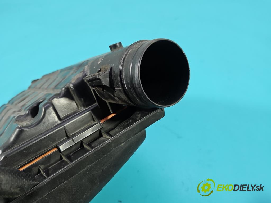 Skoda Octavia III 2013- 1.4 tsi 140 HP manual 103 kW 1395 cm3 5- obal filtra vzduchu 04E129611G (Obal vzduchového filtra)