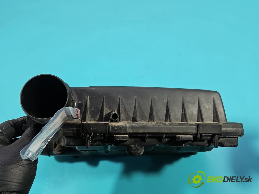 Skoda Octavia III 2013- 1.4 tsi 140 HP manual 103 kW 1395 cm3 5- obal filtra vzduchu 04E129611G (Obal vzduchového filtra)