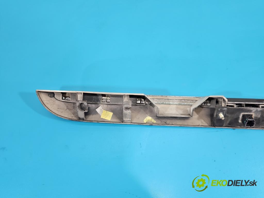 Citroen Xsara Picasso 1.6 hdi 90 HP manual 66 kW 1560 cm3 5- rukoväť kufrové dvere zadné 9657477777