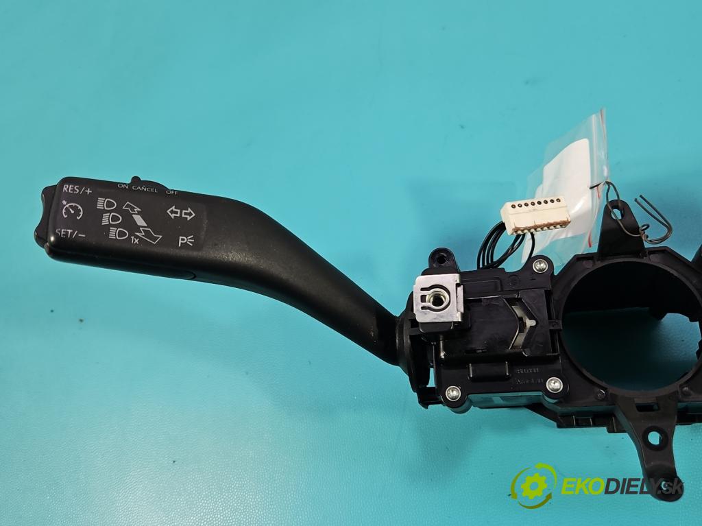 Skoda Yeti 2009-2017 2.0d 170 HP manual 125 kW 1968 cm3 5- prepínač komplex: 5K0953502M (Prepínacie páčky pod volantom)