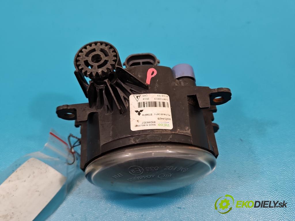 Mitsubishi Outlander II 2006-2013 2.0 DI-D 140 HP manual 103 kW 1968 cm3 5- Halogen pravý 89208357 (Kľučka dverí ostatné)