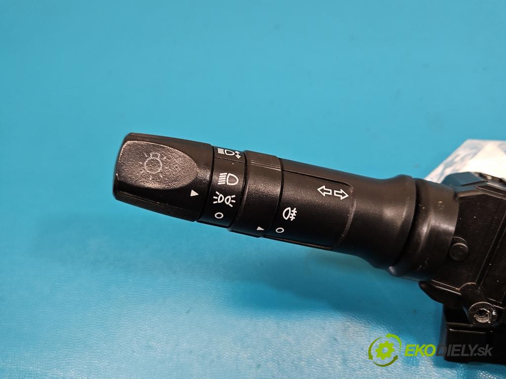 Hyundai I20 I 2008-2014 1.2 16V 78 HP manual 57.2 kW 1248 cm3 5- prepínač komplex: 93420-1J110 (Prepínacie páčky pod volantom)