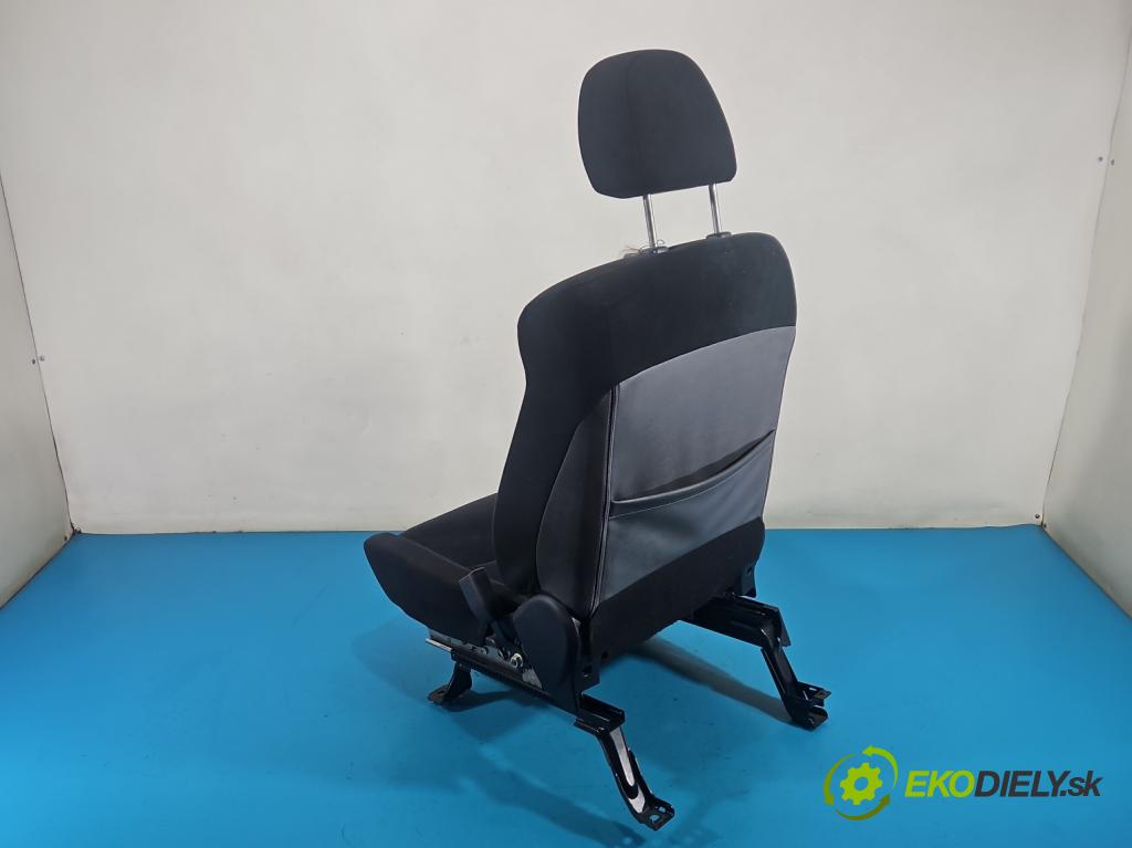 Mitsubishi Outlander II 2006-2013 2.0 DI-D 140 HP manual 103 kW 1968 cm3 5- Sedačka pravý  (Sedadlo)