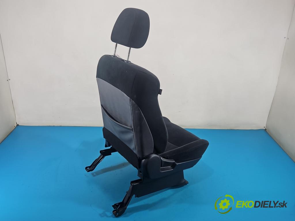 Mitsubishi Outlander II 2006-2013 2.0 DI-D 140 HP manual 103 kW 1968 cm3 5- Sedačka pravý  (Sedadlo)