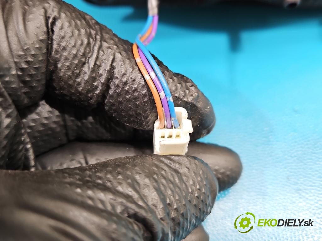 Mazda 6 II GH 2007-2012 2.2 citd 125 HP manual 92 kW 2184 cm3 5- zrkadlo ľavé  (Kľučka dverí ostatné)