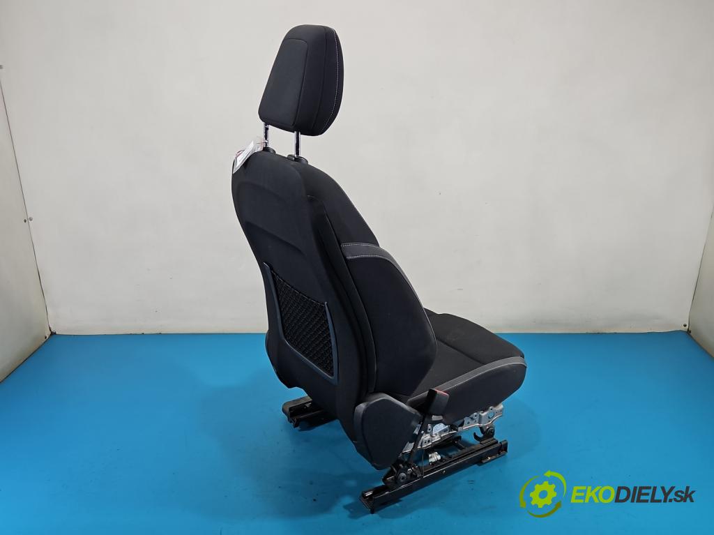 Ford Focus Mk4 2018- 1.0 ecoboost 125 HP manual 92 kW 999 cm3 5- Sedačka ľavý  (Sedadlo)