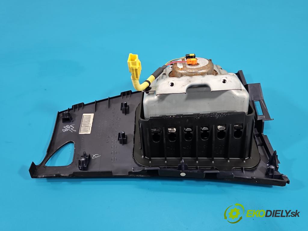 Mitsubishi Outlander II 2006-2013 2.0 DI-D 140 HP manual 103 kW 1968 cm3 5- airbag vzduch: spolujezdce: 7030A059 (Airbag)