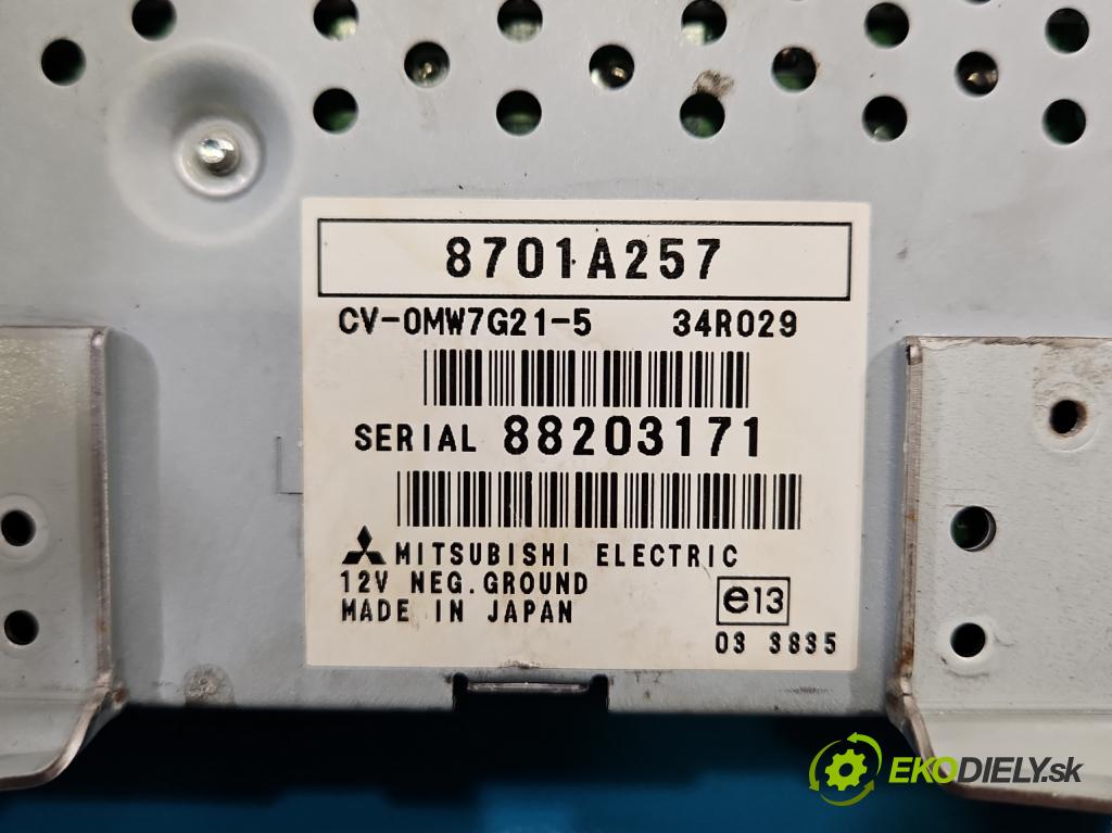 Mitsubishi Outlander II 2006-2013 2.0 DI-D 140 HP manual 103 kW 1968 cm3 5- Zesilovač: 8701A257 (Zosilňovač)