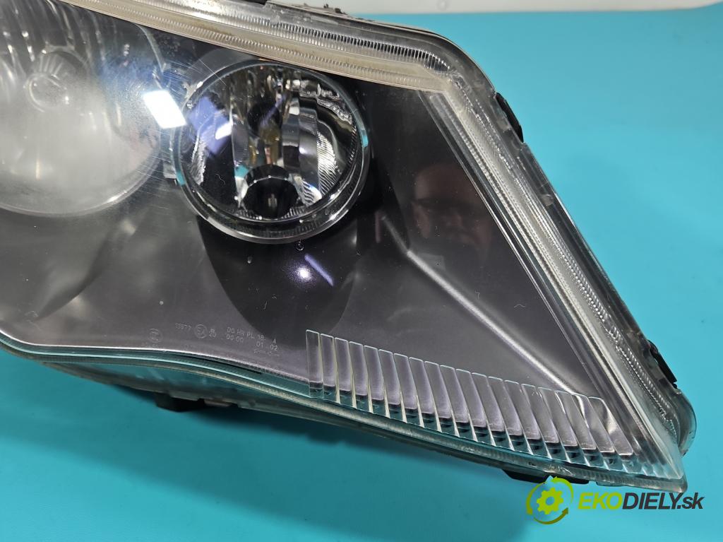 Mitsubishi Outlander II 2006-2013 2.0 DI-D 140 HP manual 103 kW 1968 cm3 5- Reflektor: pravý  (Svetlo predné pravé)