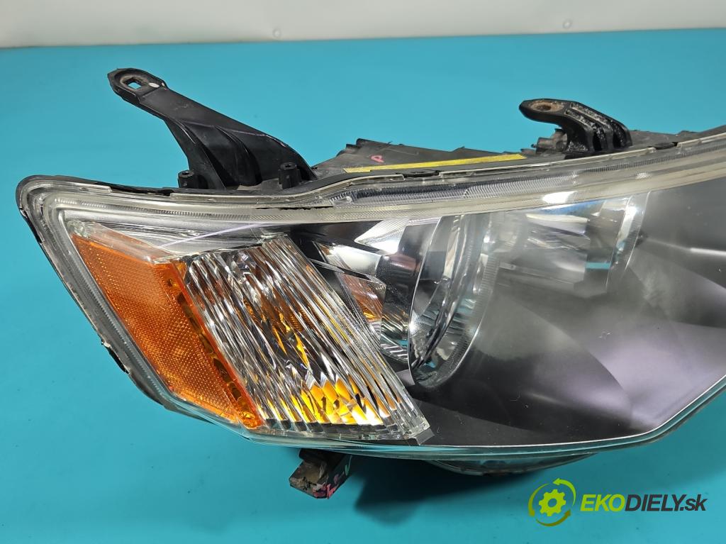 Mitsubishi Outlander II 2006-2013 2.0 DI-D 140 HP manual 103 kW 1968 cm3 5- Reflektor: pravý  (Svetlo predné pravé)