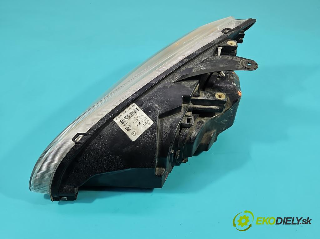 Ford Focus Mk2 2004-2011 1.8 tdci 116 HP manual 85 kW 1753 cm3 5- Reflektor: pravý 4M51-13W029-AF (Svetlo predné pravé)