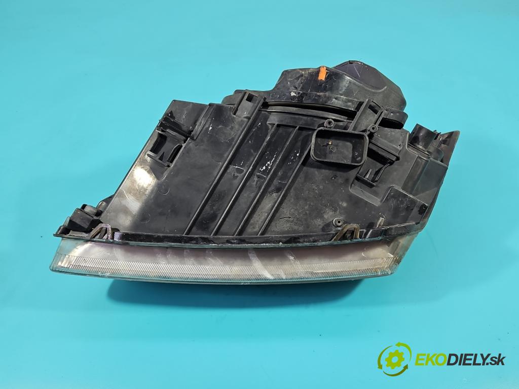 Ford Focus Mk2 2004-2011 1.8 tdci 116 HP manual 85 kW 1753 cm3 5- Reflektor: pravý 4M51-13W029-AF (Svetlo predné pravé)