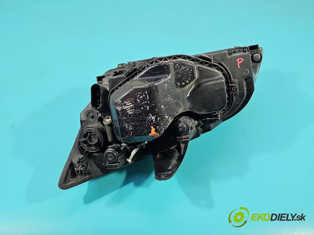 Ford Focus Mk2 2004-2011 1.8 tdci 116 HP manual 85 kW 1753 cm3 5- Reflektor: pravý 4M51-13W029-AF (Svetlo predné pravé)