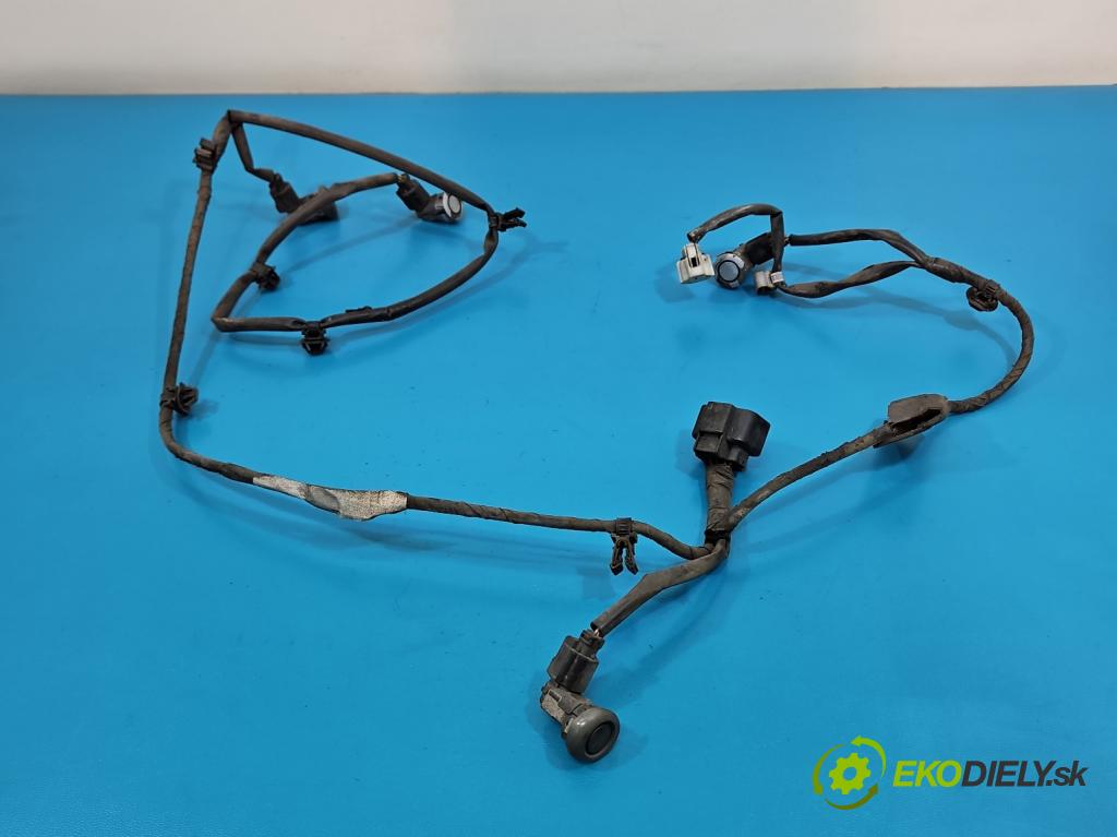 Mitsubishi Outlander II 2006-2013 2.0 DI-D 140 HP manual 103 kW 1968 cm3 5- snímač parkovaní: 