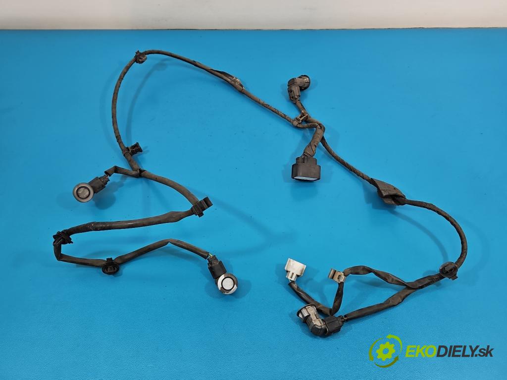 Mitsubishi Outlander II 2006-2013 2.0 DI-D 140 HP manual 103 kW 1968 cm3 5- snímač parkovaní: