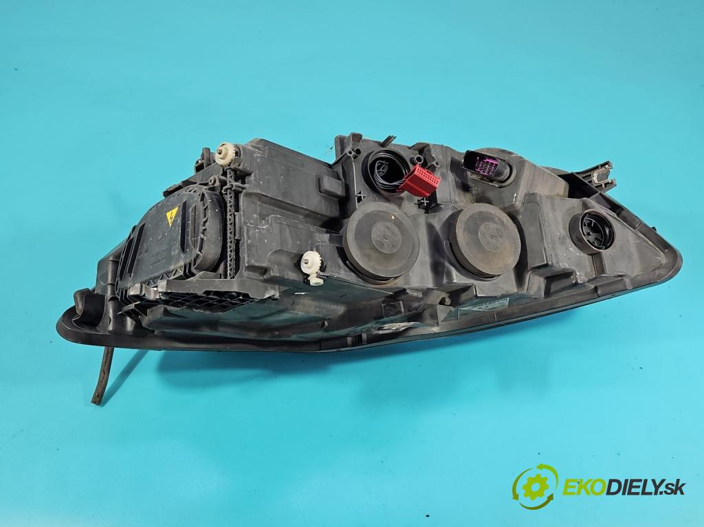 Audi A6 C7 2011-2018 2.0 tdi 177 HP automatic 130 kW 1968 cm3 5- Reflektor: pravý 4G0941044J (Svetlo predné pravé)