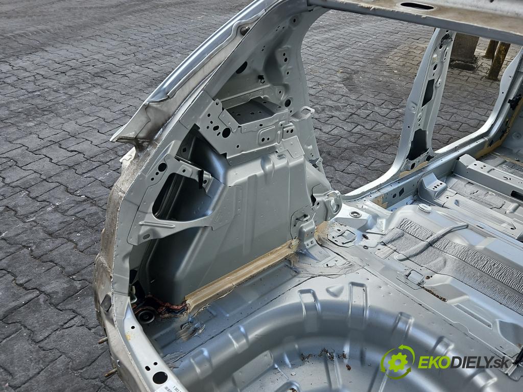 Ford Focus Mk4 2018- 1.0 ecoboost 125 HP manual 92 kW 999 cm3 5- blatník zadné ľavý